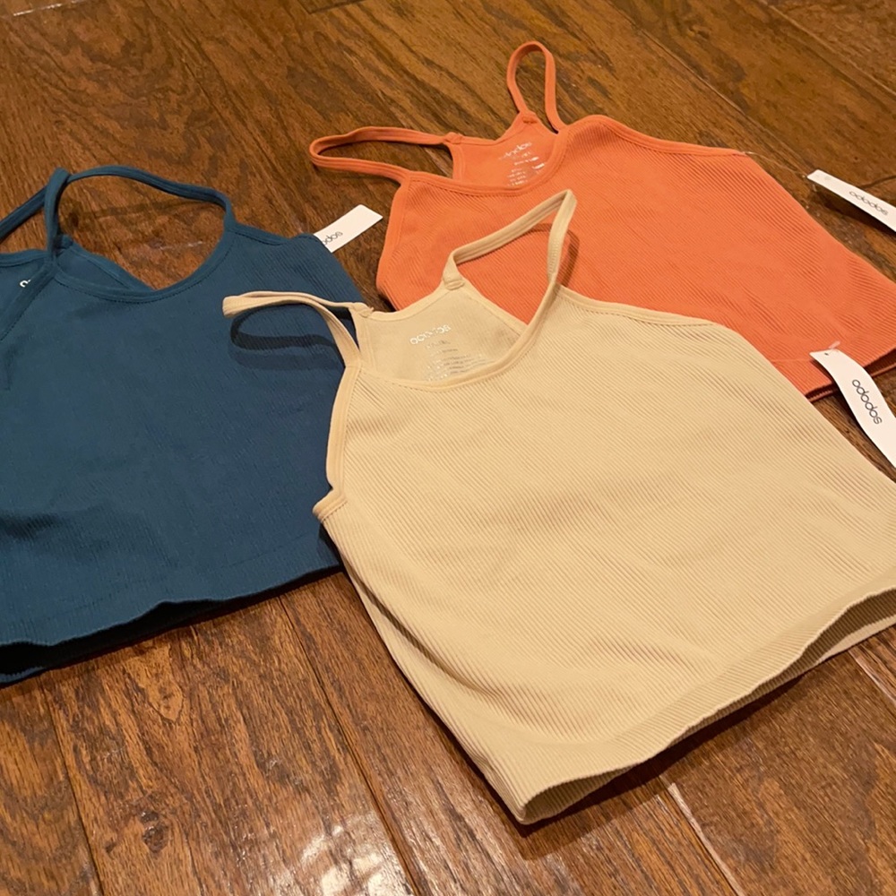 BRAND NEW WORKOUT TOPS/ HALTER/CROPPED/3-PACK